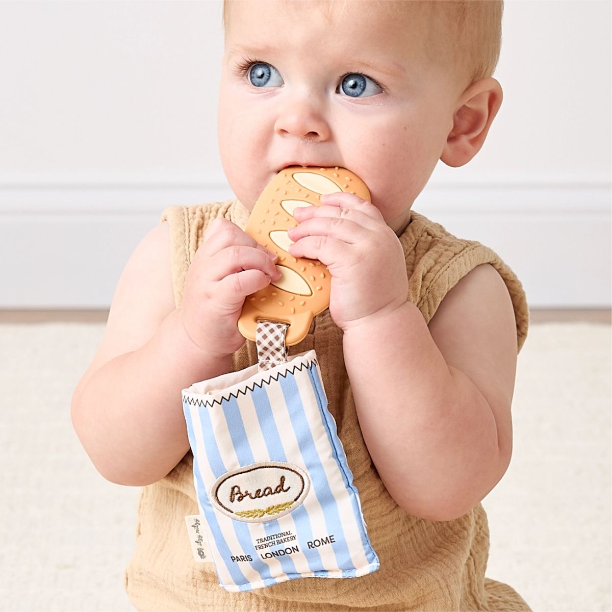 Itzy Ritzy Teensy Crinkle Teether - Lightweight & Easy to Hold
